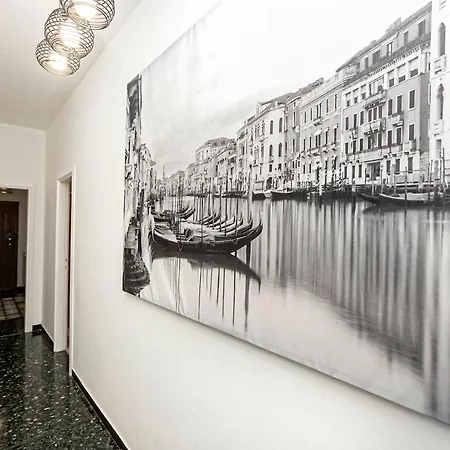 Homes In - Europa *